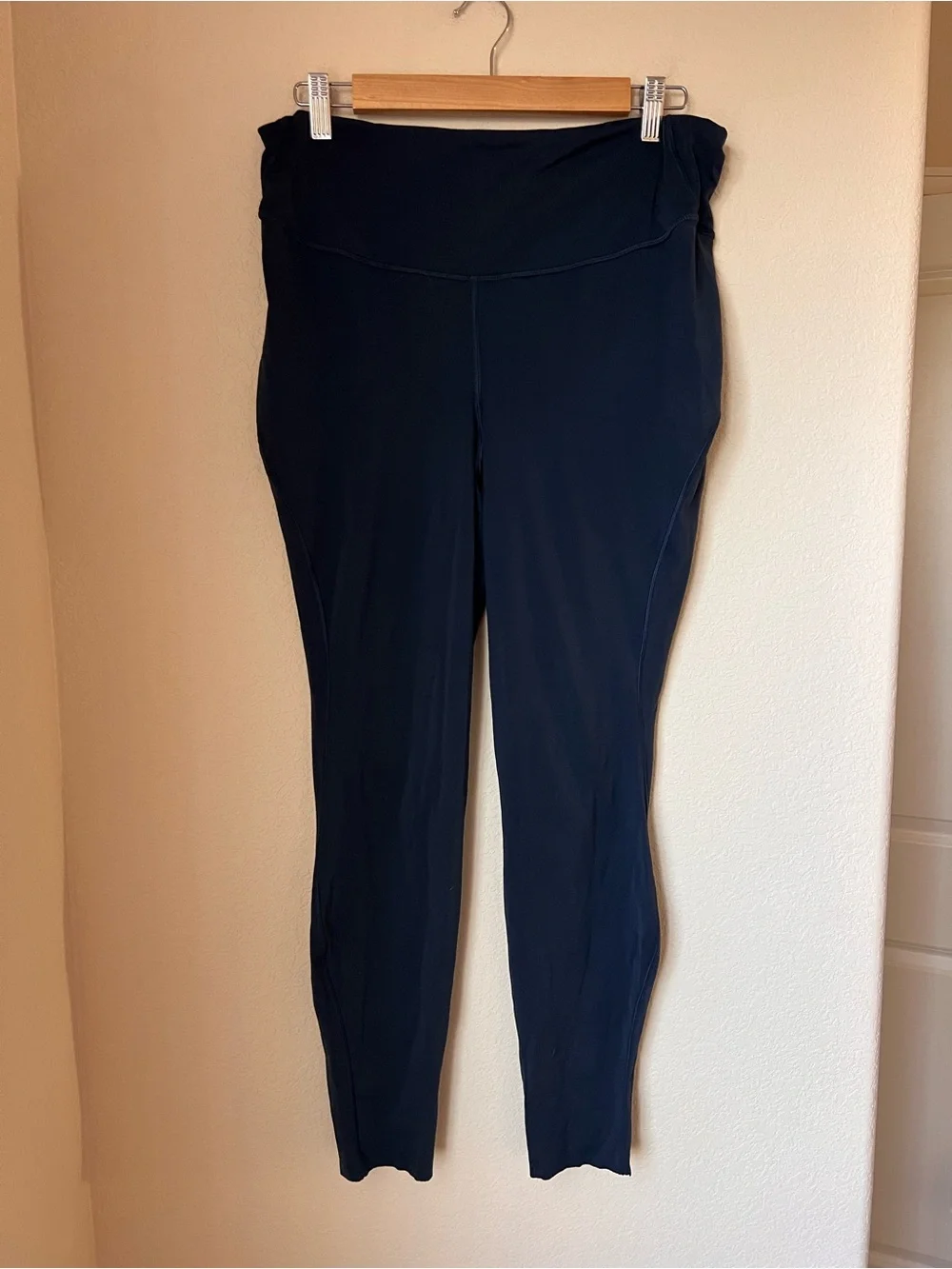 Lululemon Base Pace High-Rise Tight 28